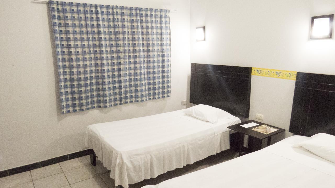 Jer'S Hostal Tumbes Kültér fotó