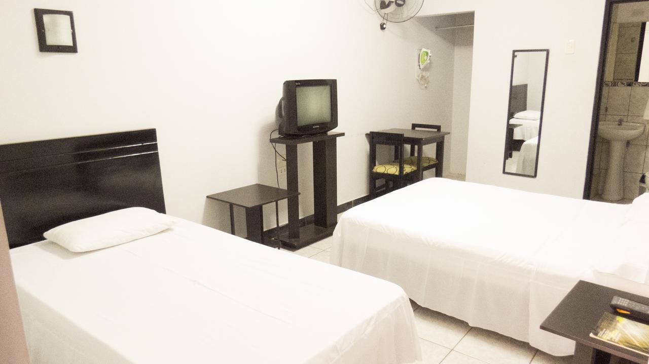 Jer'S Hostal Tumbes Kültér fotó