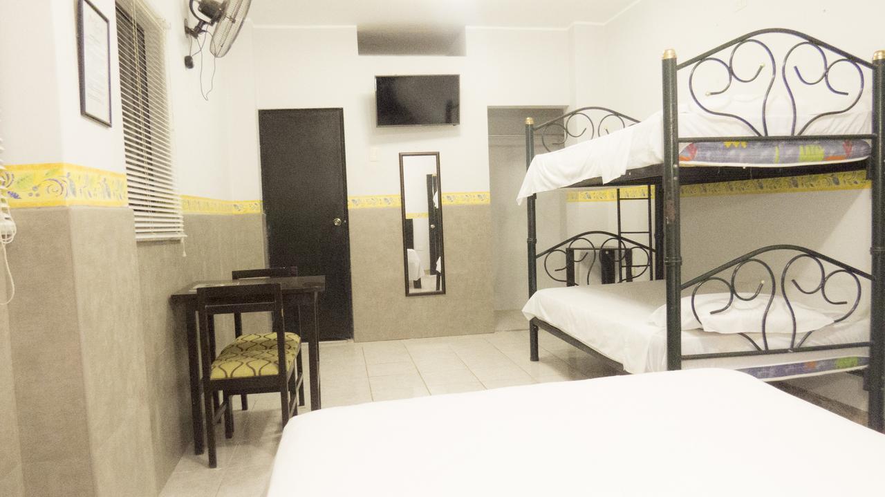 Jer'S Hostal Tumbes Kültér fotó