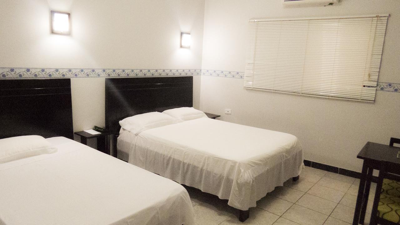 Jer'S Hostal Tumbes Kültér fotó