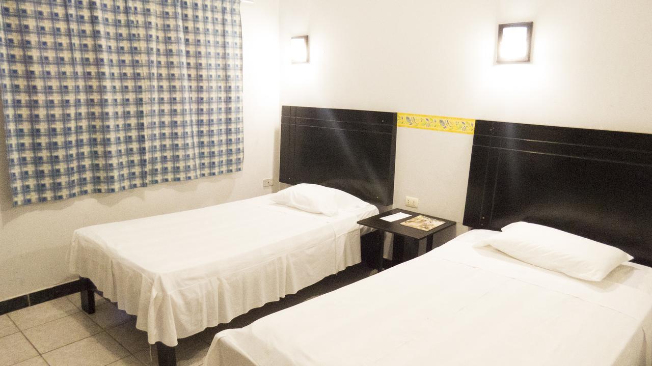 Jer'S Hostal Tumbes Kültér fotó