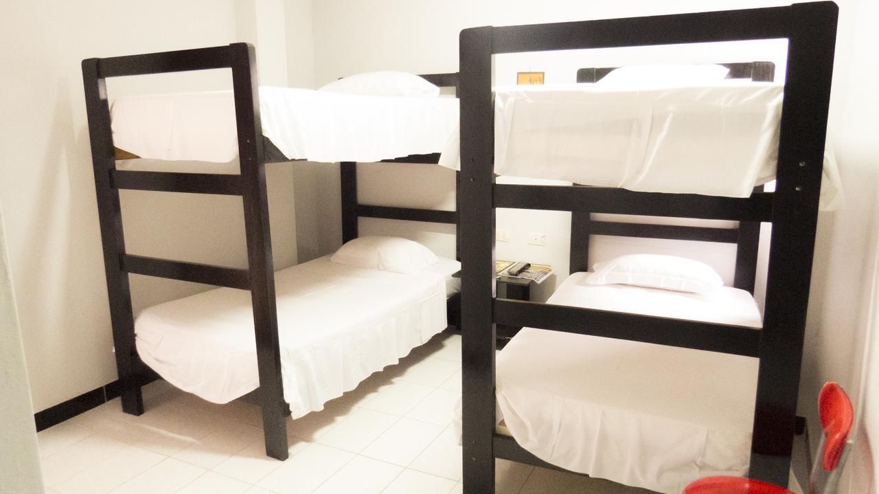 Jer'S Hostal Tumbes Kültér fotó