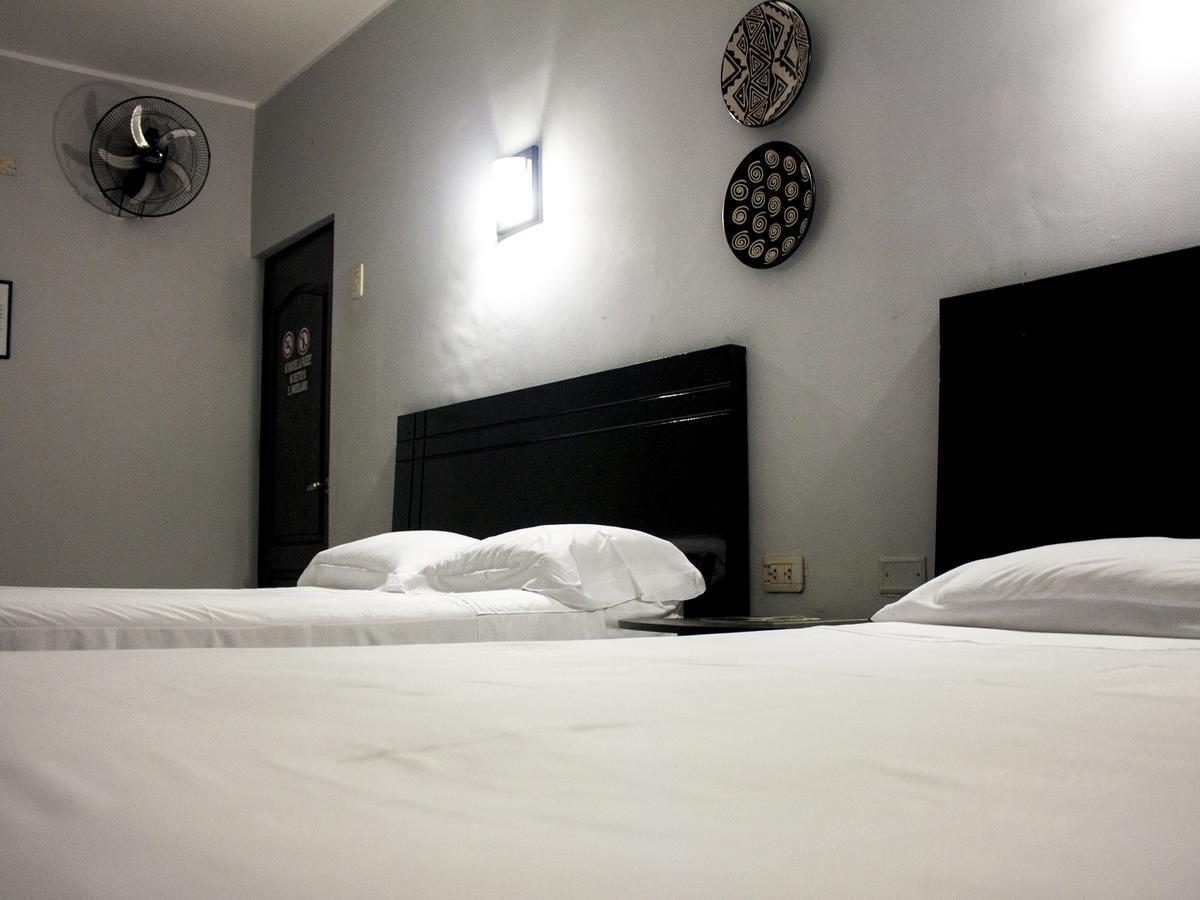 Jer'S Hostal Tumbes Kültér fotó