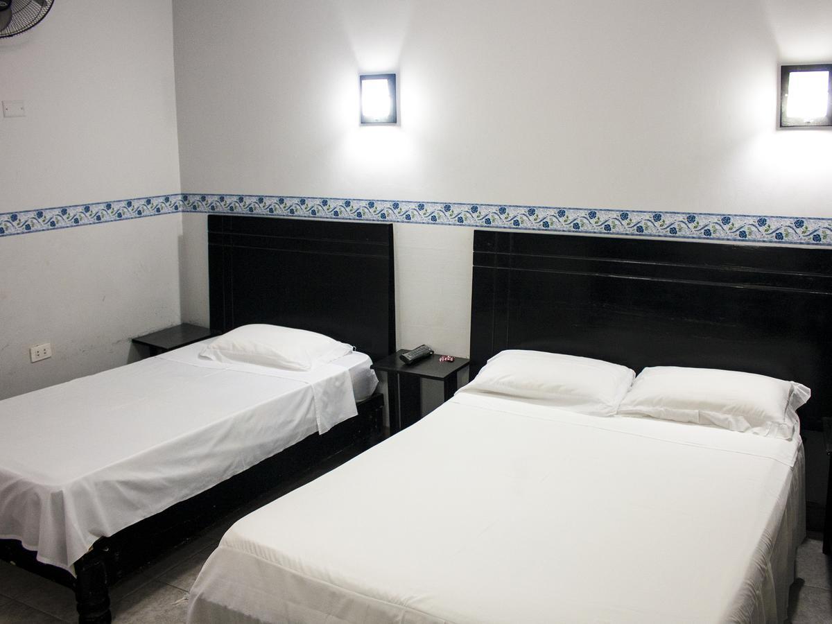 Jer'S Hostal Tumbes Kültér fotó
