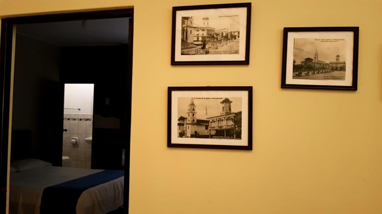 Jer'S Hostal Tumbes Kültér fotó